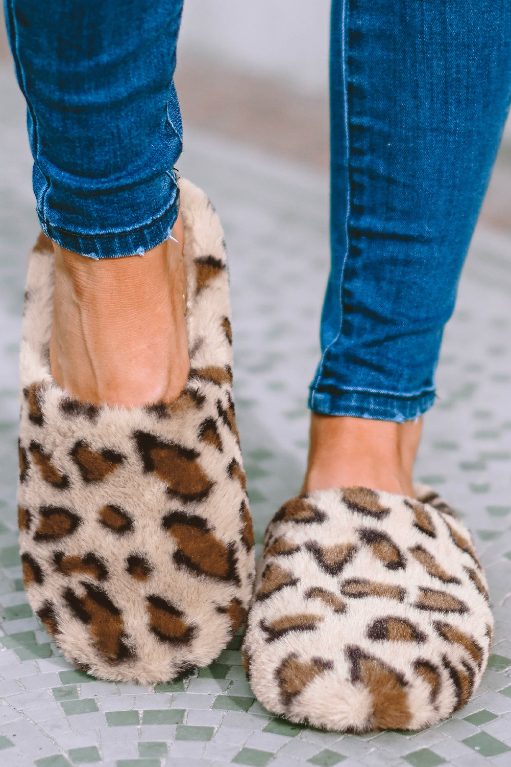 BMC🖤Camel Leopard Print Fuzzy Slippers