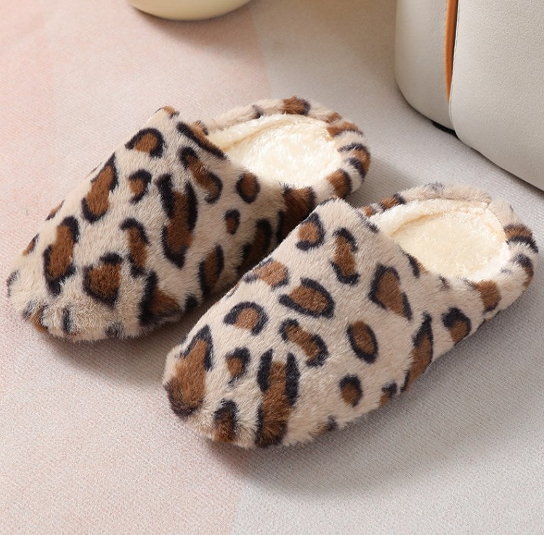 BMC🖤Camel Leopard Print Fuzzy Slippers
